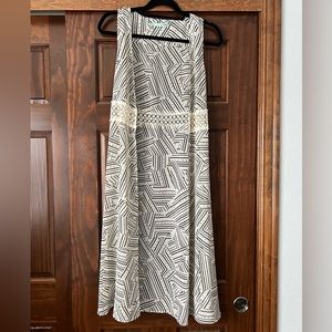 Maurice’s tank top style cover up